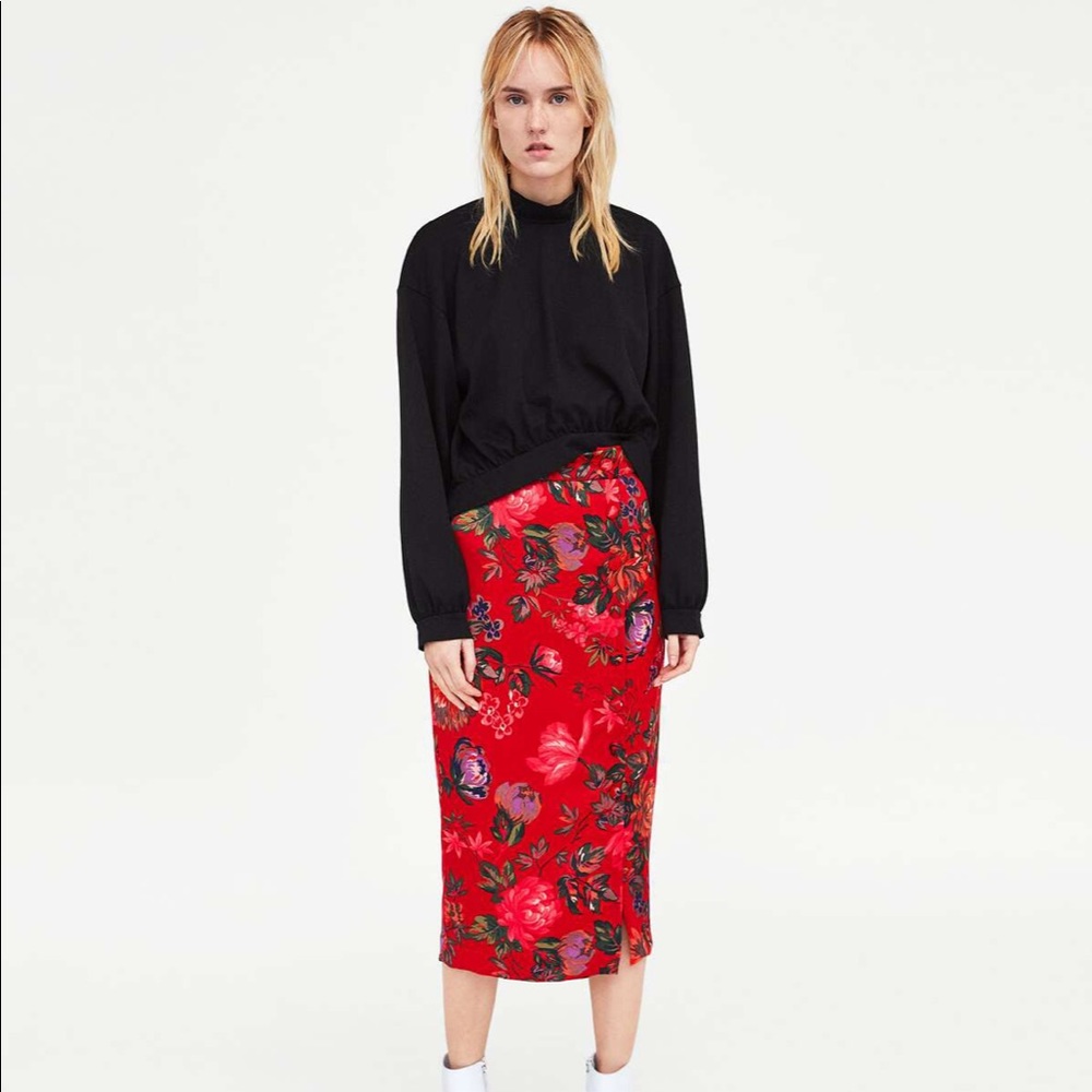 ZARA: Floral Pencil Skirt
